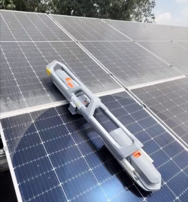 Robotic Solar Panel Cleaner - Green Tech